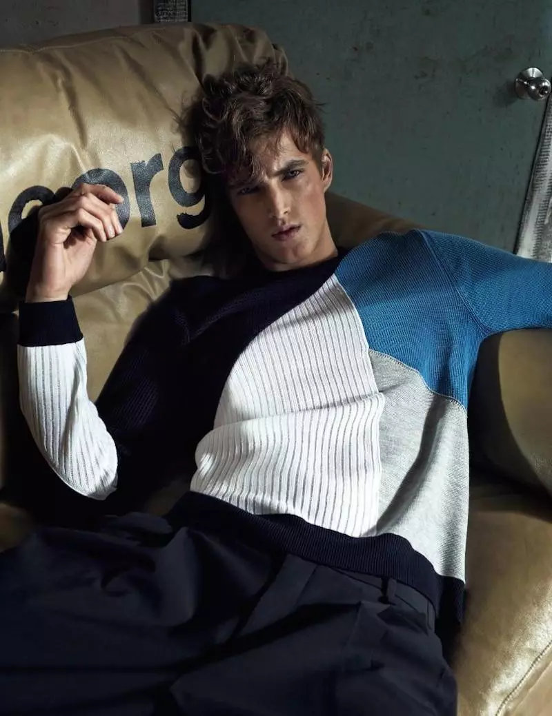 Seasann James Smith do Eagarthóireacht Harper’s Bazaar Korea Man Spring / Summer 2015