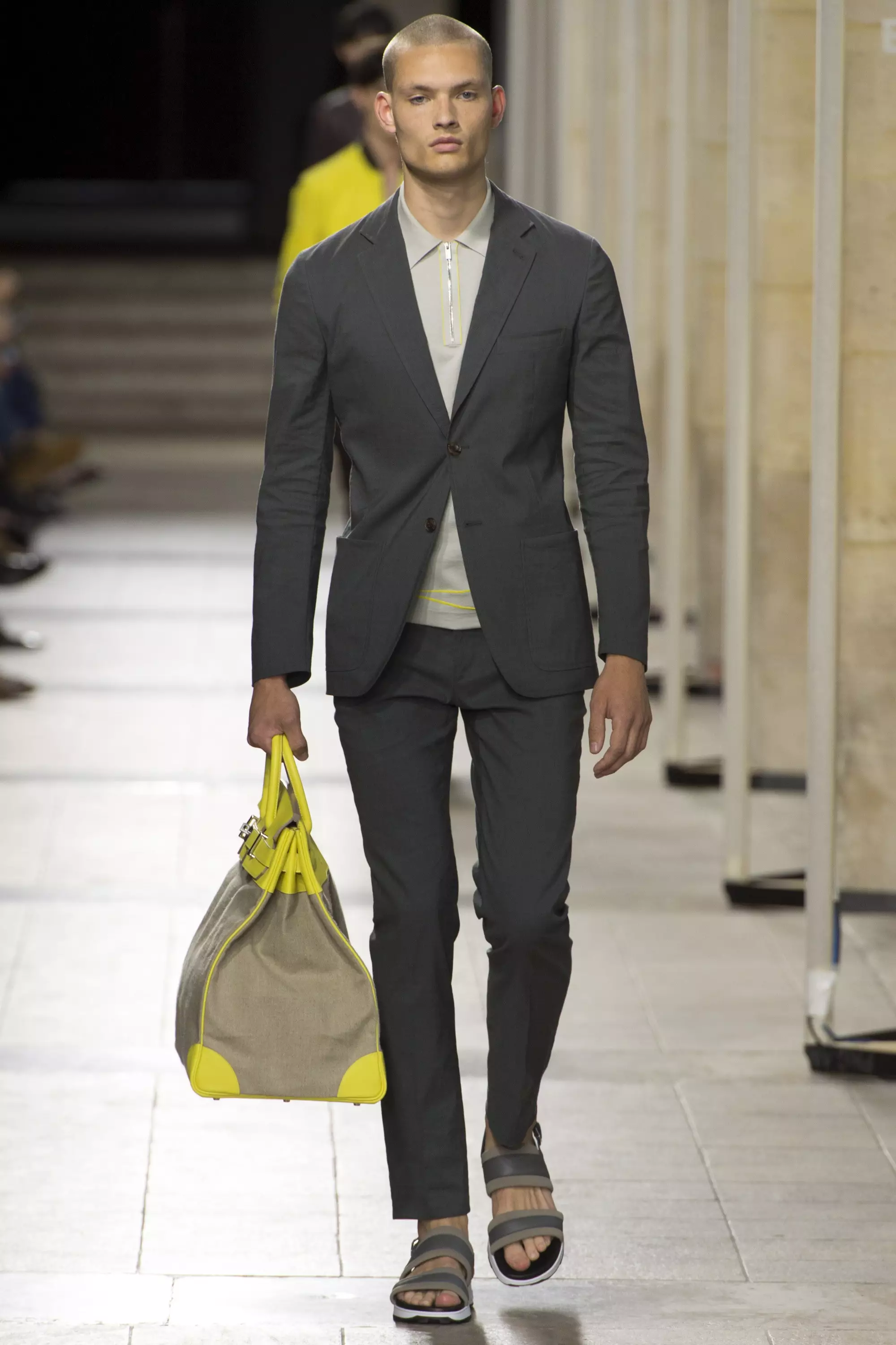 HERMES MENSWEAR SPRING SUMMER 2017 PARIS (9)