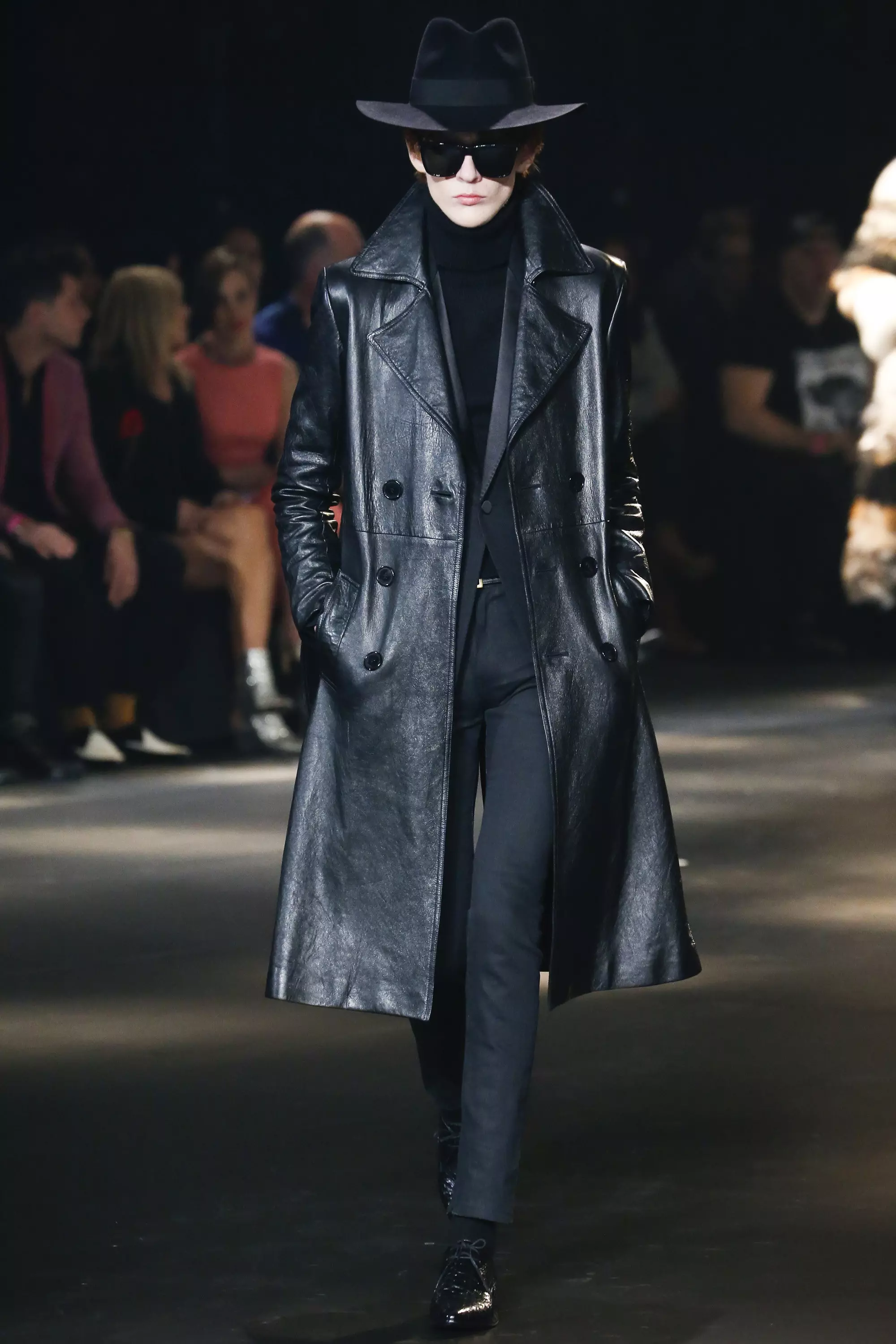 Saint Laurent FW 2016 ерлер киімі (27)