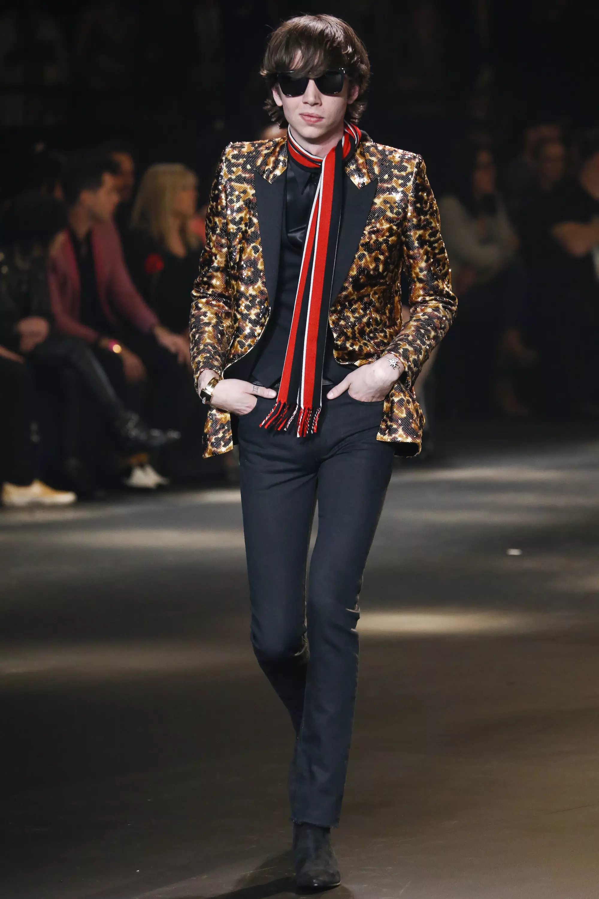 Saint Laurent FW 2016 מענסוועאַר (36)