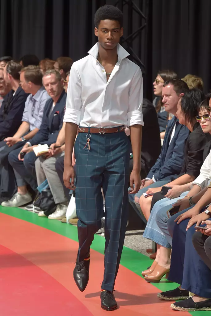 Paul Smith sýning, Runway, París karlatískuvikan, vor sumar 2017, Frakkland - 26. júní 2016