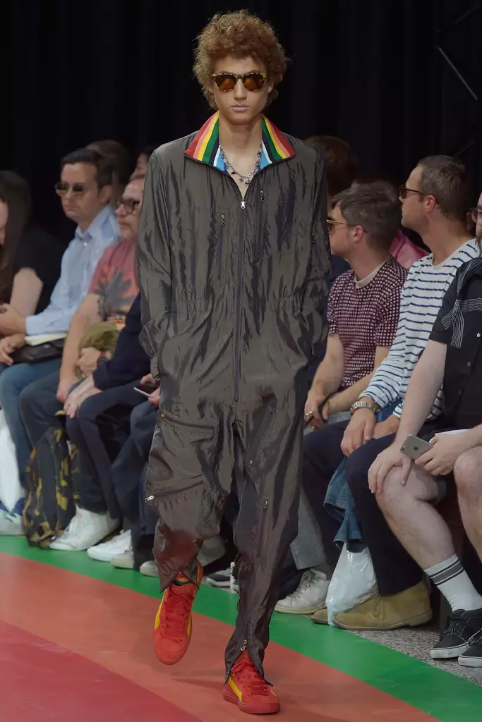 Spectacol Paul Smith, pista, Săptămâna modei masculine de la Paris, primăvara vară 2017, Franța - 26 iunie 2016