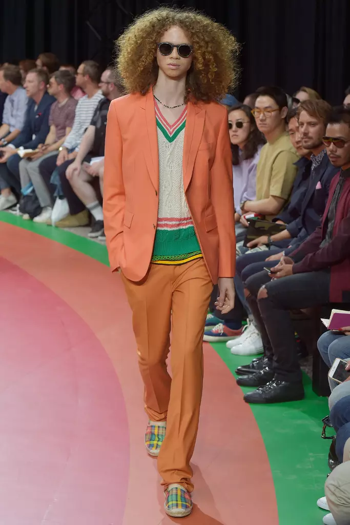 Desfile de Paul Smith, pasarela, Semana da moda masculina de París, primavera verán 2017, Francia - 26 xuño 2016