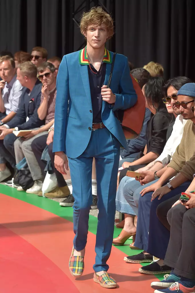 Spectacol Paul Smith, pista, Săptămâna modei masculine de la Paris, primăvara vară 2017, Franța - 26 iunie 2016