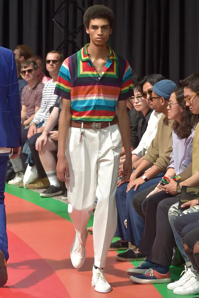 Spectacol Paul Smith, pista, Săptămâna modei masculine de la Paris, primăvara vară 2017, Franța - 26 iunie 2016