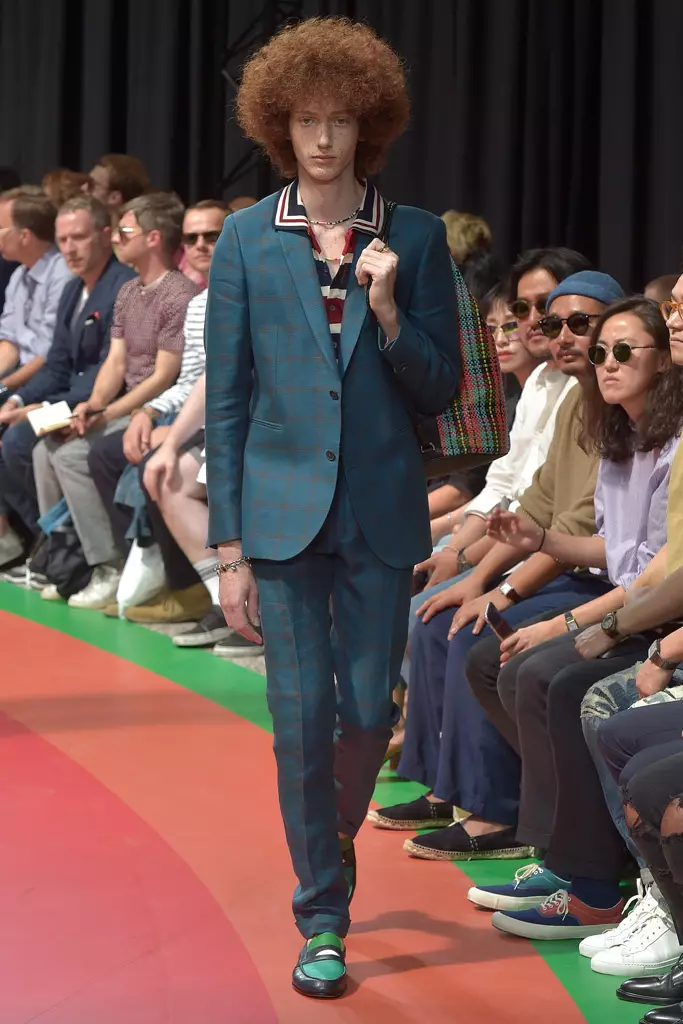 Desfile de Paul Smith, pasarela, Semana da moda masculina de París, primavera verán 2017, Francia - 26 xuño 2016