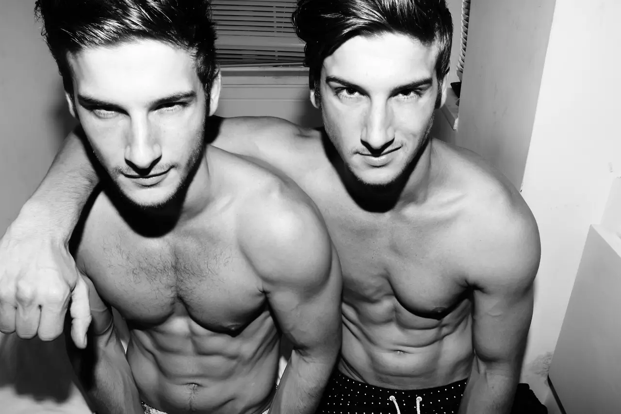 Nicholas dan Campbell Pletts tumblr_mq2vdqObtf1rmuscio8_1280