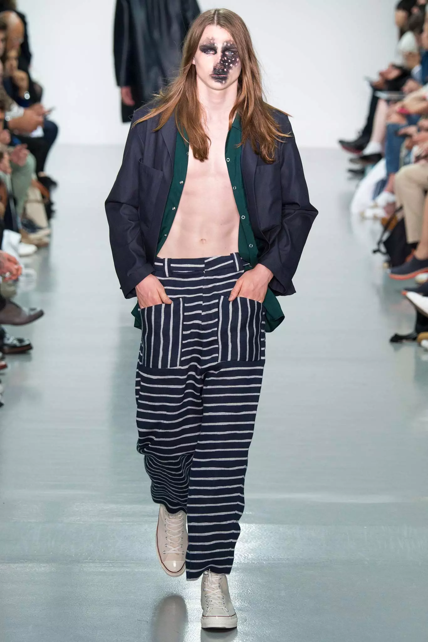 AGI SAM MENSWEAR SPRING16928 |