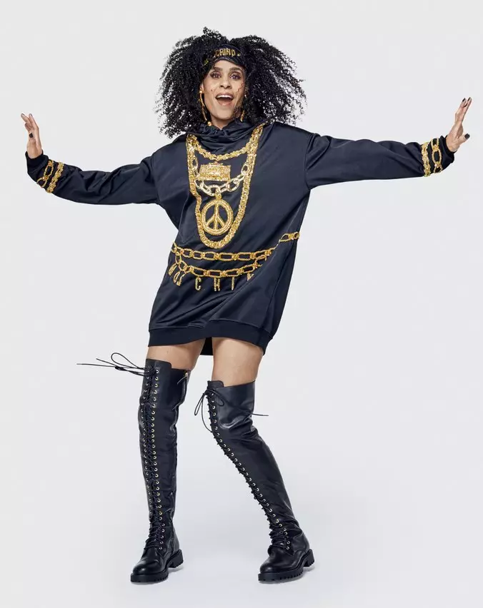 Moschino x H&M Lookbook35