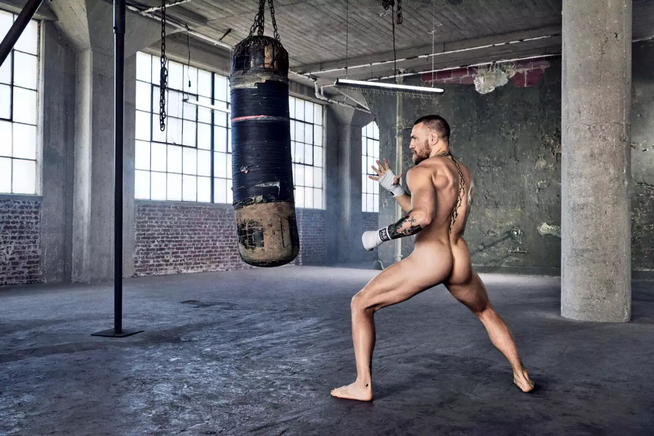 Conor McGregor - Trodaire MMA Éireannach UFC, Naked in Iris EPSN Lúnasa 2016