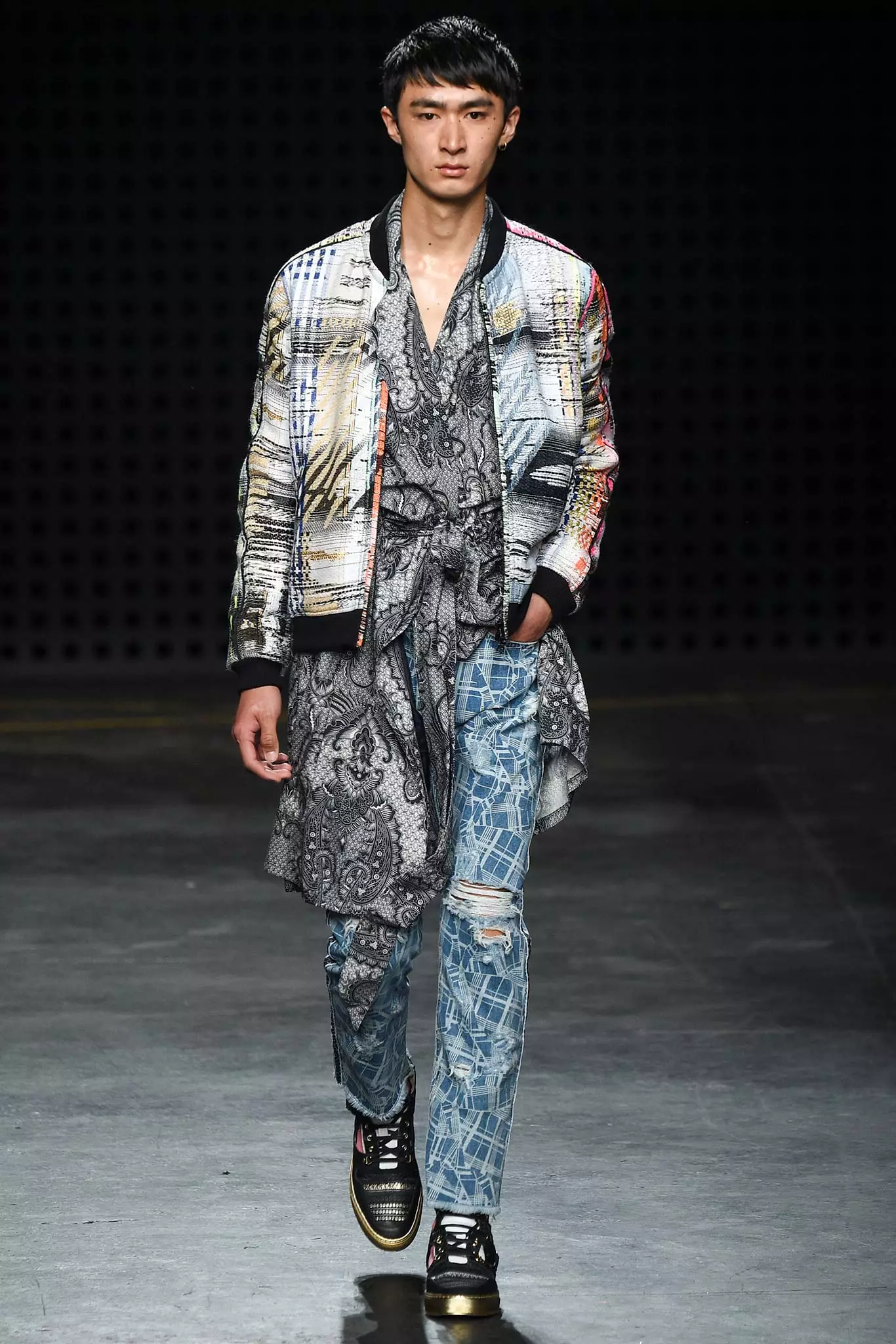 UJAMES LONG SPRINGSUMMER2016114