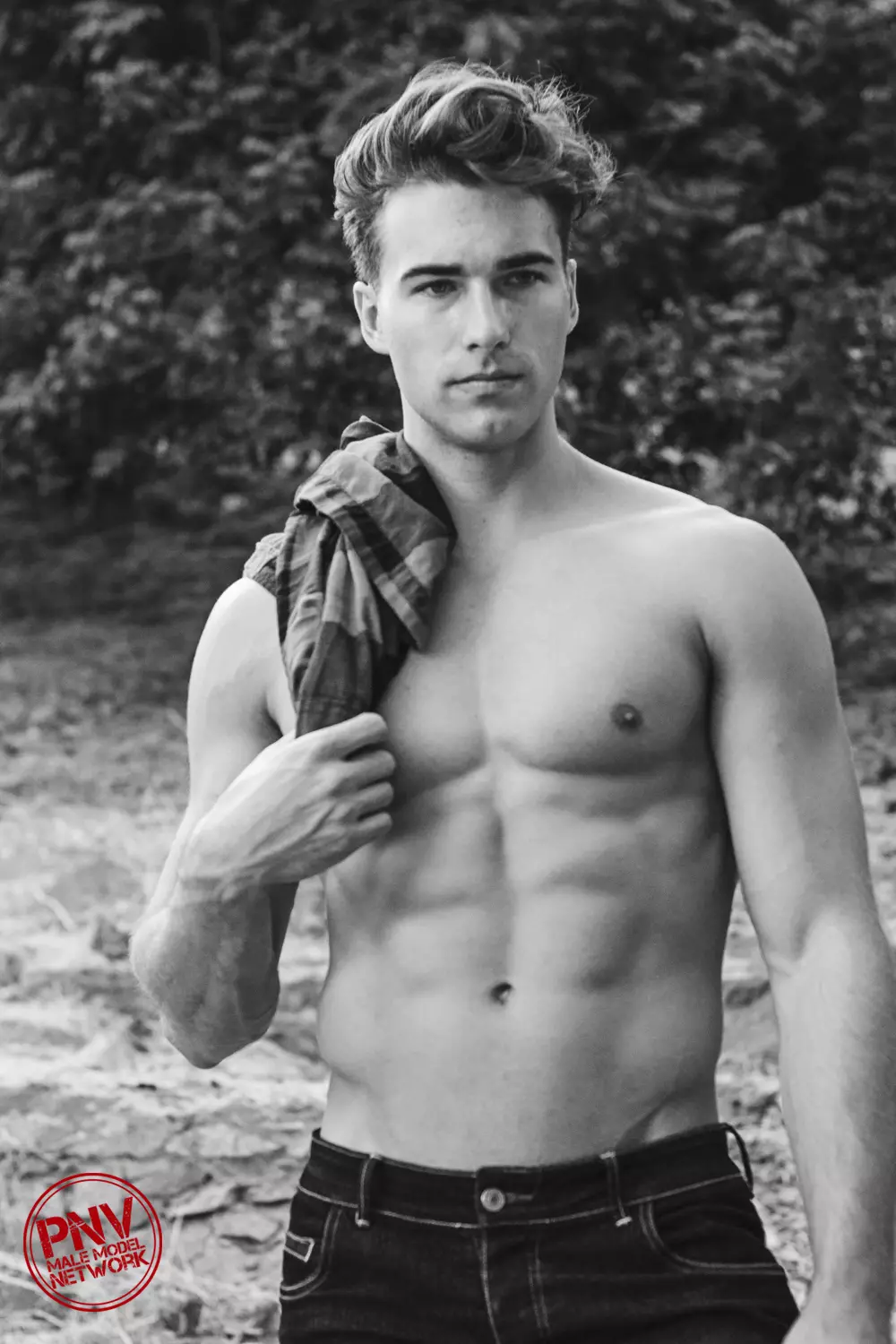 Nic Palladino pa Adam Washington 12