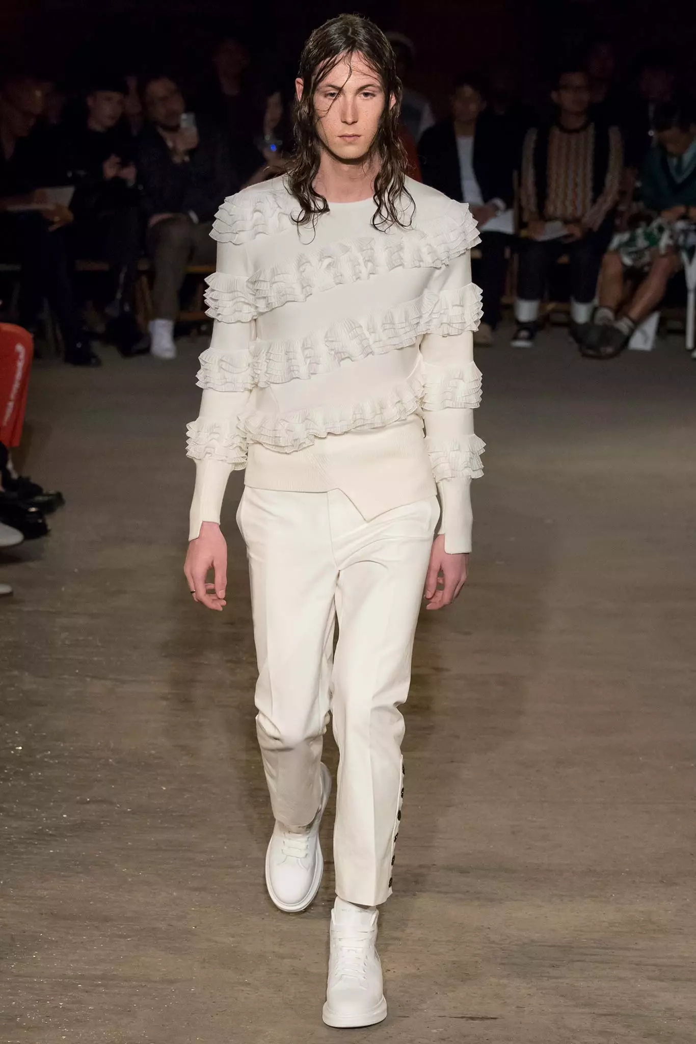 አሌክሳንደር MCQUEEN SPRINGSUMMER 2016202