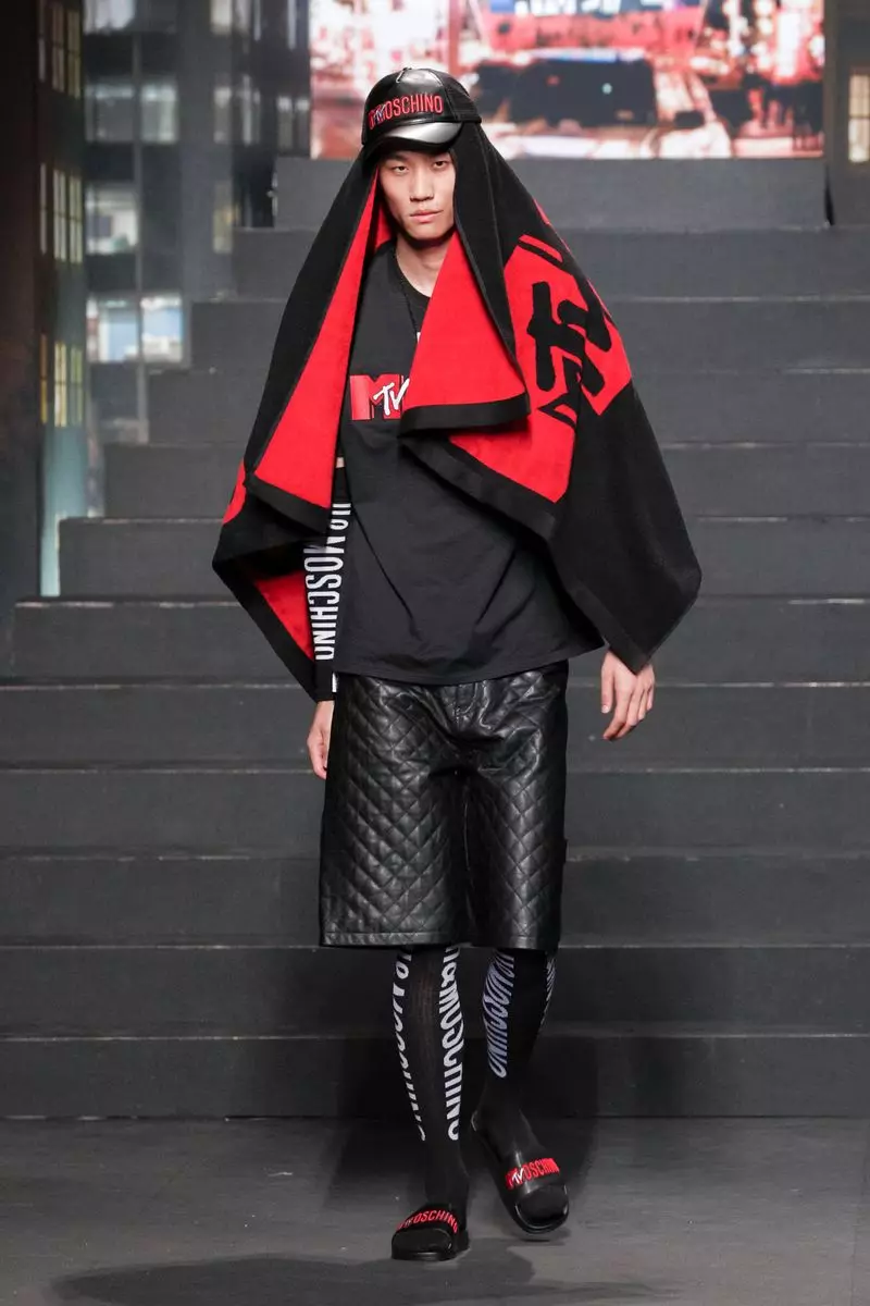 Moschino [TV] x H&M Fall Winter 2018 New York31