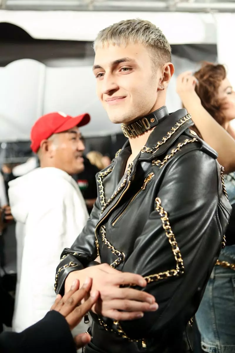 Moschino [tv] x H&M jesen zima 2018. New York Backstage5