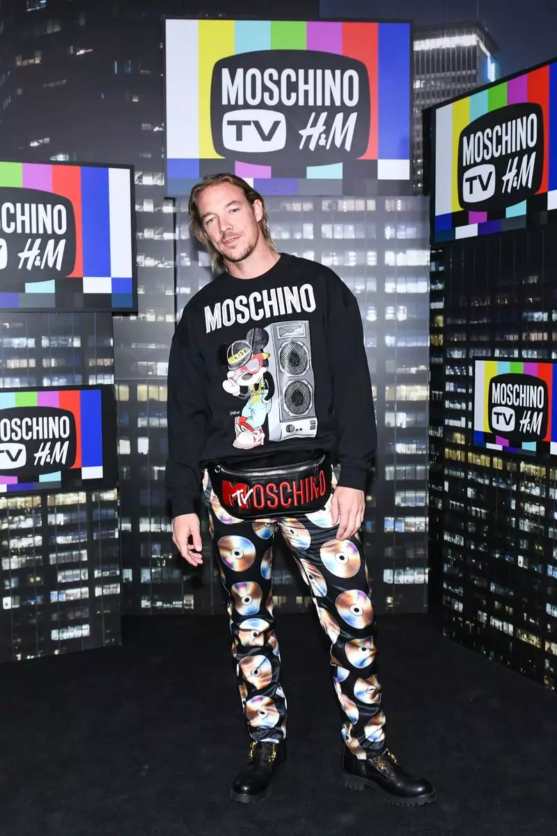 Diplo auai i le Moschino x H&M runway i Pier 36 i Oketopa 24, 2018 i Niu Ioka.