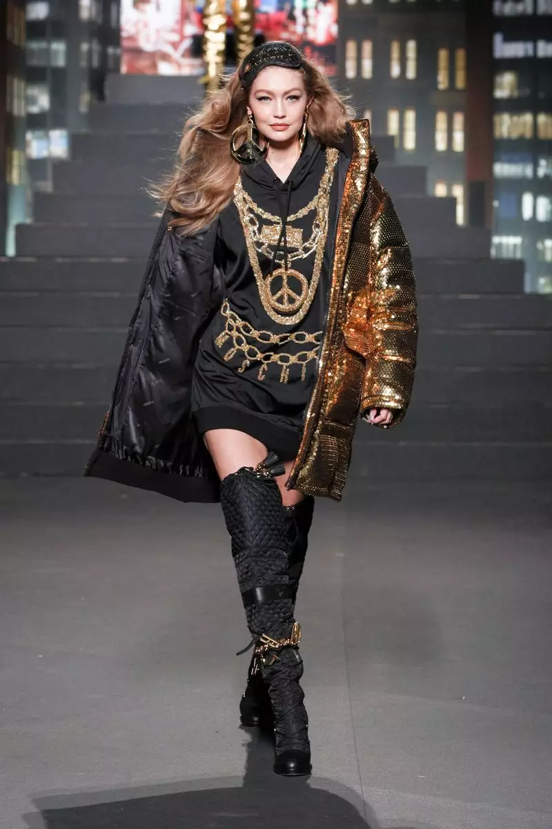 Moschino [tv] x H&M Fall Winter 2018 New York7