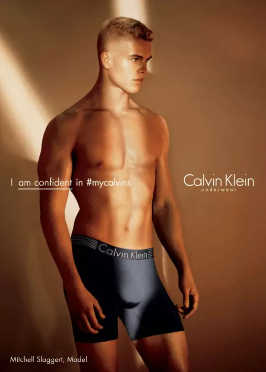 Mitchell Slaggert สำหรับ Calvin Klein Spring 2016