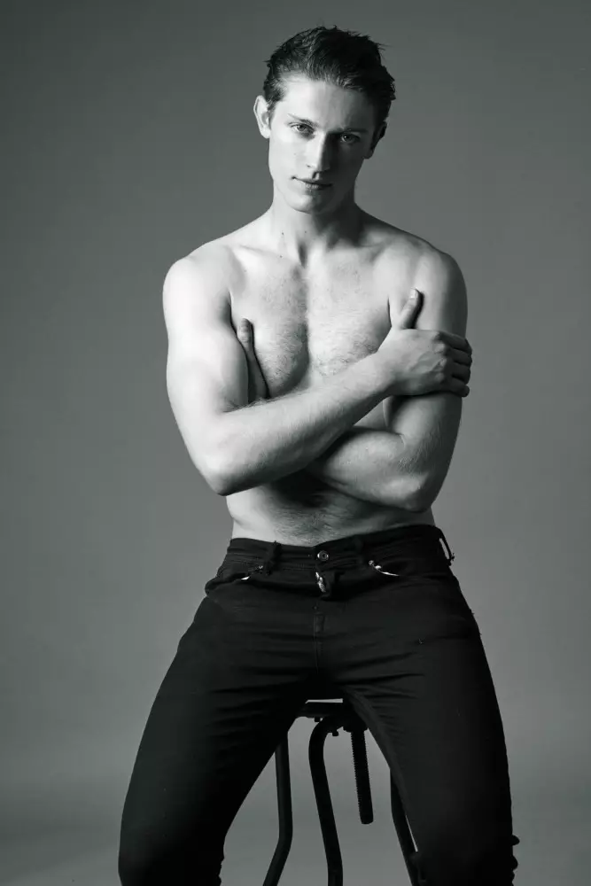 Model Alert: Callum Ball-billeder af Bartek Szmigulski