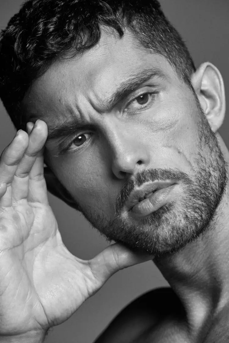 Model Tobias Sorensen untuk L'Officiel Hommes Poland