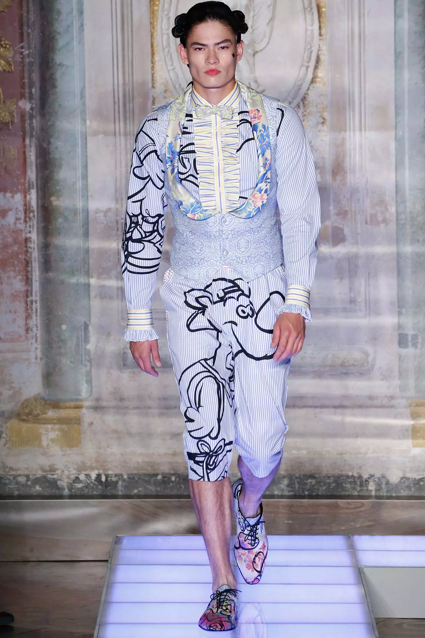 Moschino Menswear Primavera 2016502