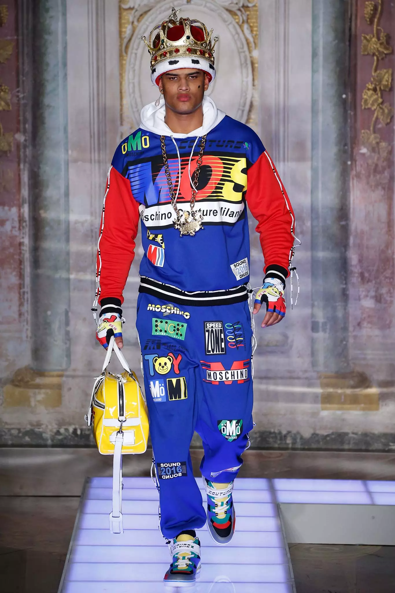 Moschino Menswear Primavera 2016486