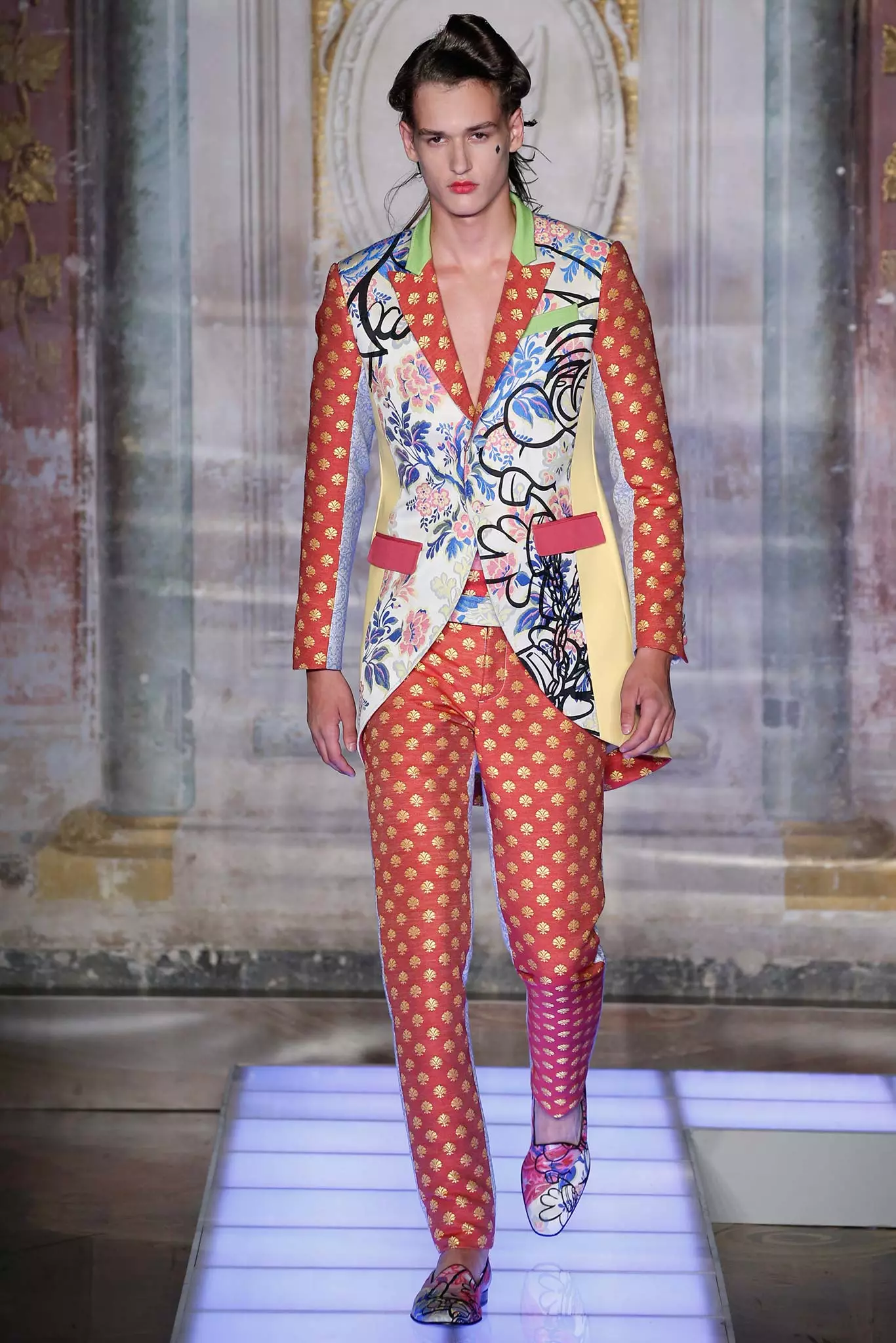 Moschino Menswear Primavera 2016506