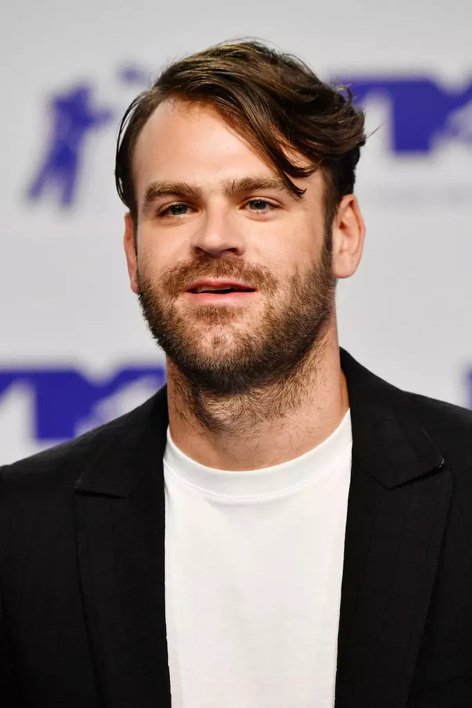 Alex Pall dari The Chainsmokers menghadiri 2017 MTV Video Music Awards di The Forum pada 27 Agustus 2017 di Inglewood, California.