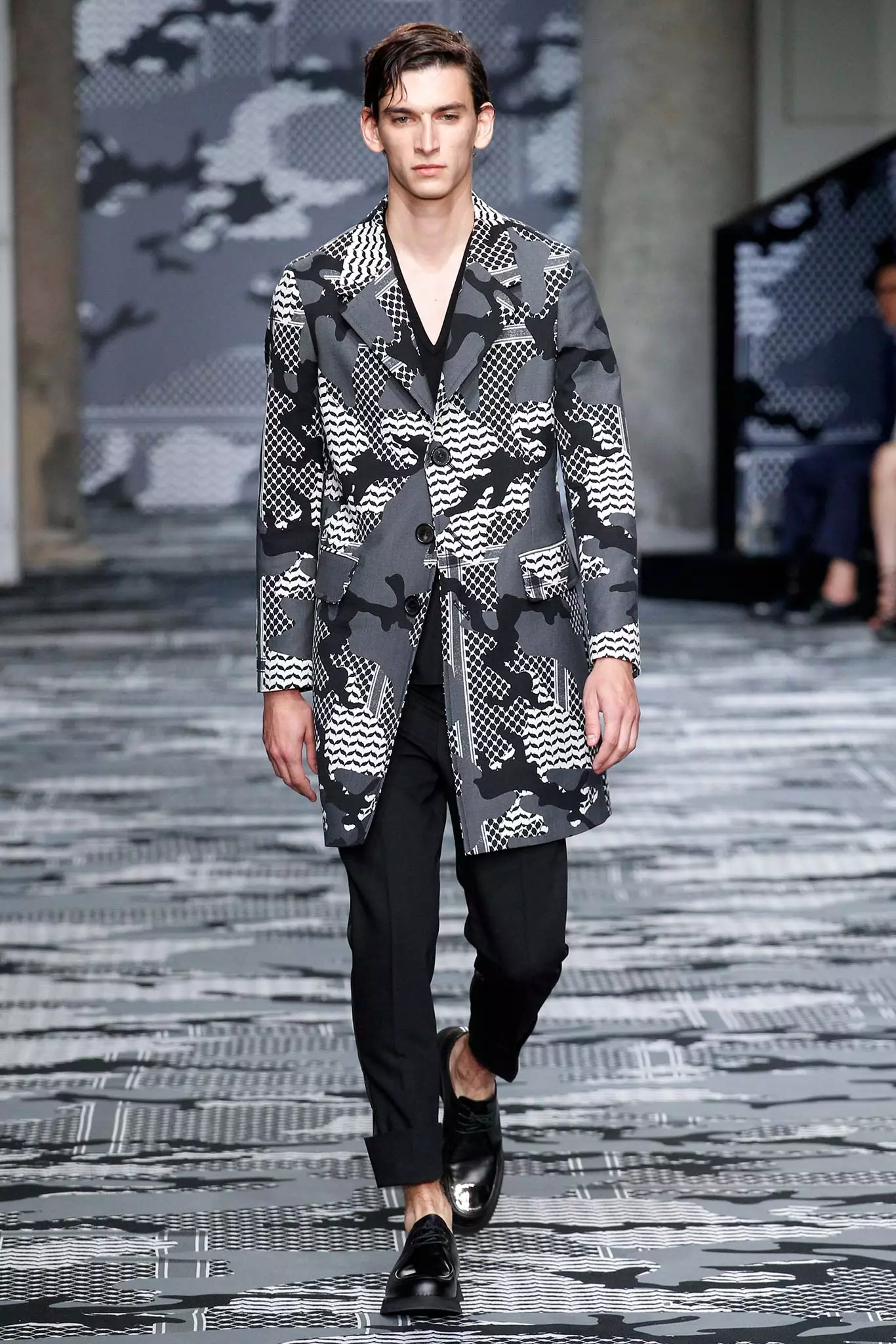 Neil Barrett Spring 2016997