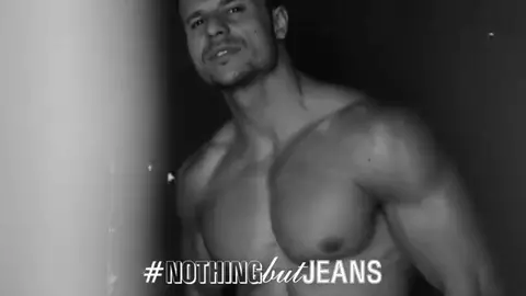 સર્જ લી (3) દ્વારા #NothingButJeans માટે ઓલેગ સુગુલેઆ