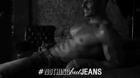 Oleg Tsugulea sarjassa #NothingButJeans, kirjoittanut Serge Lee (1)