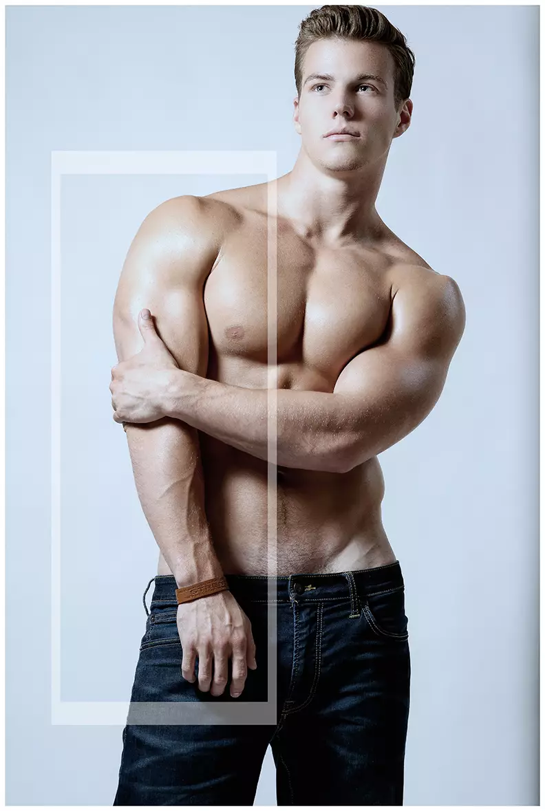 Michael Dean oleh Armando Adajar untuk Fashionably Male (3)