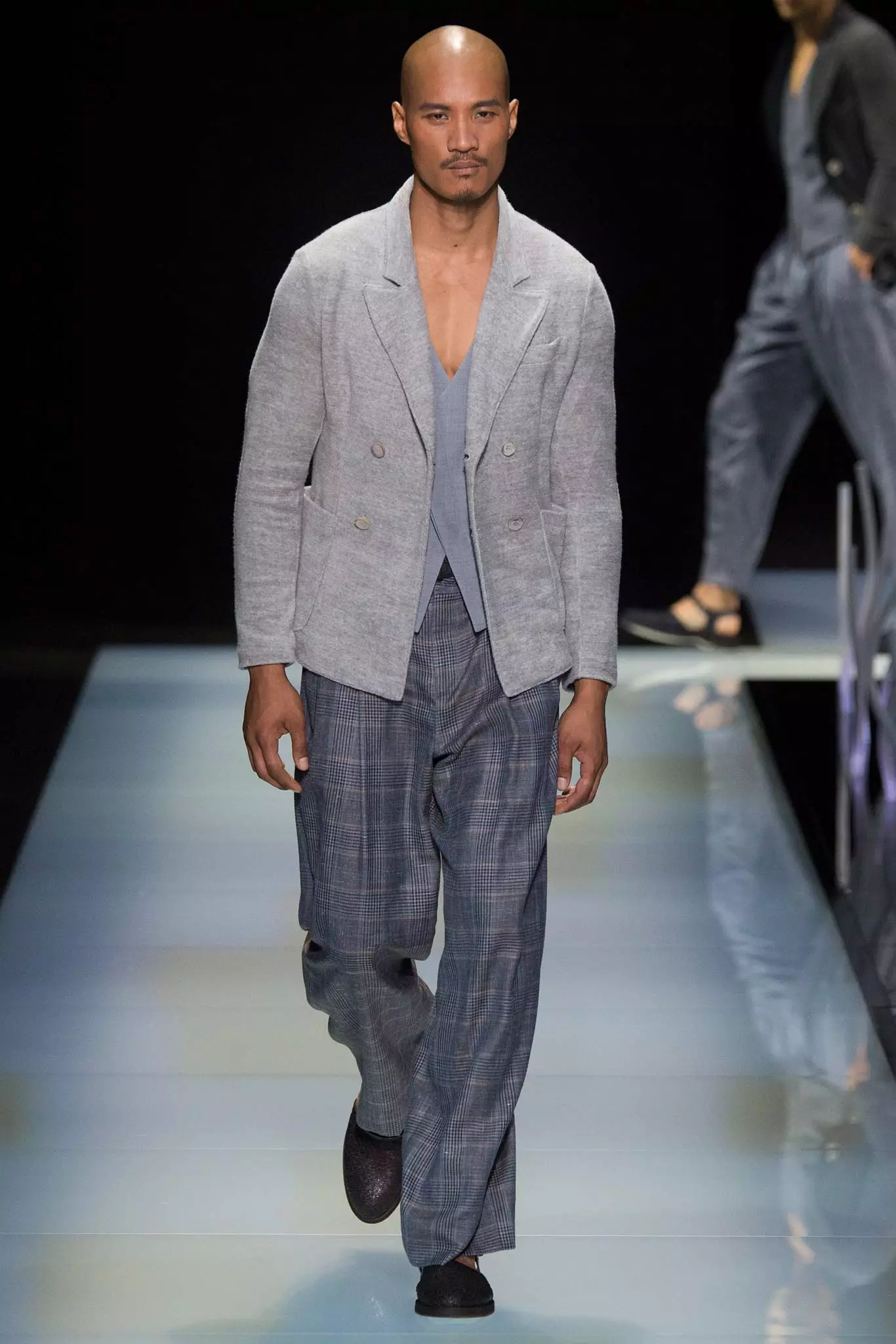 Giorgio Armani ጸደይ 2016819