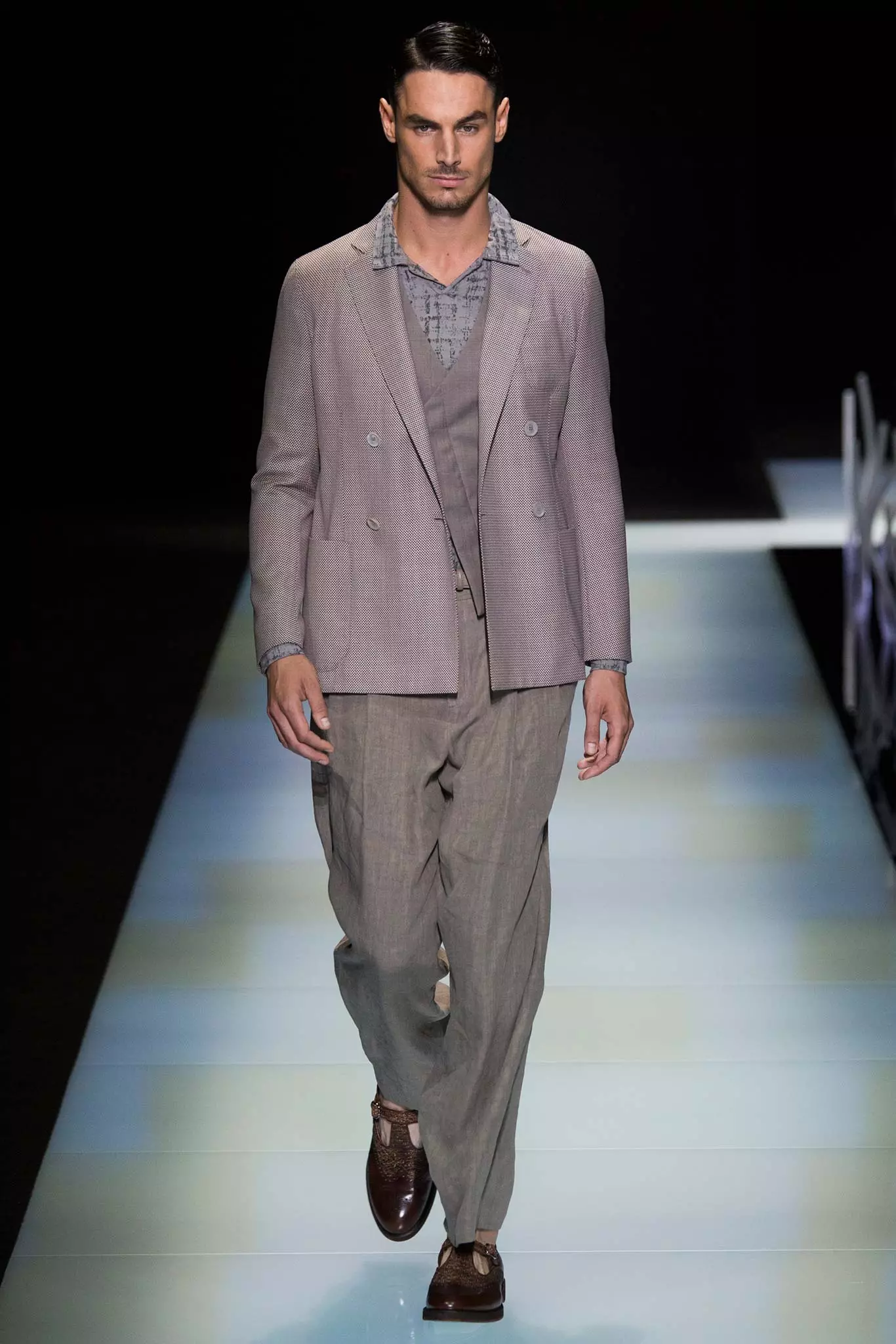 Giorgio Armani ጸደይ 2016825