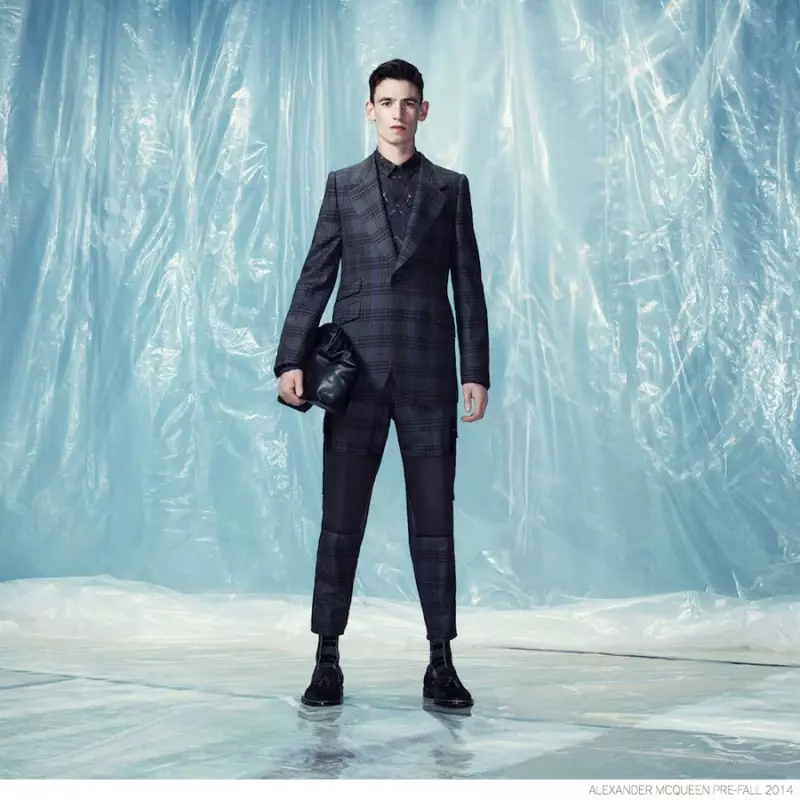 Alexander-McQueen-Pre-Fall-2014-Look-Book-Elegant-Suiting-017-800x800