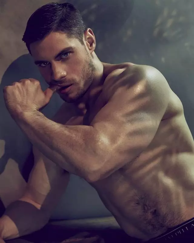 The Gorgeous Antoine Morieult deur Daniel Jaems 15661_1