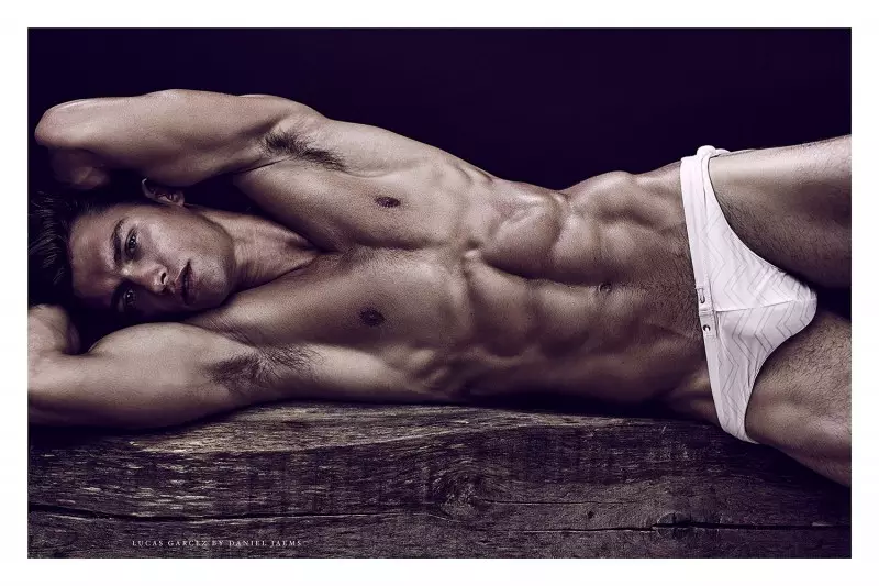 Megszállottság: Lucas Garcez, Daniel Jaems