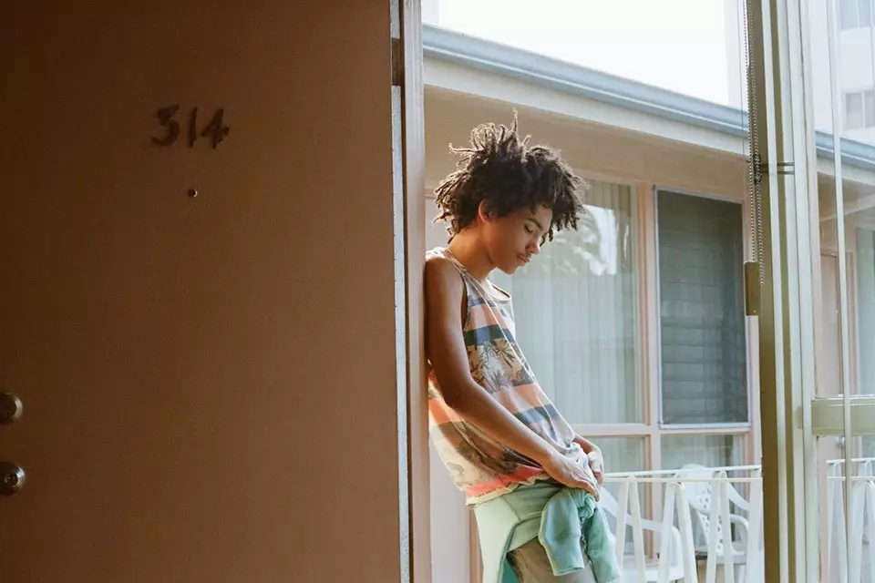 Ang Teen Mood mao ang editoryal alang sa Pull&Bear kauban ang mga modelo nga sila Luka Sabbat ug Malcolm Lindberg nga gikuhaan og litrato ni Henrik Purienne sa Venice Beach. Make up ni Carolina Guzmán, gi-istilo ni Alberto Murtrat ug Pull&Bear team.