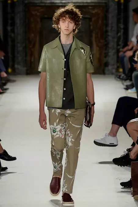 Valentino Spring 2016 Panlalaking Damit041