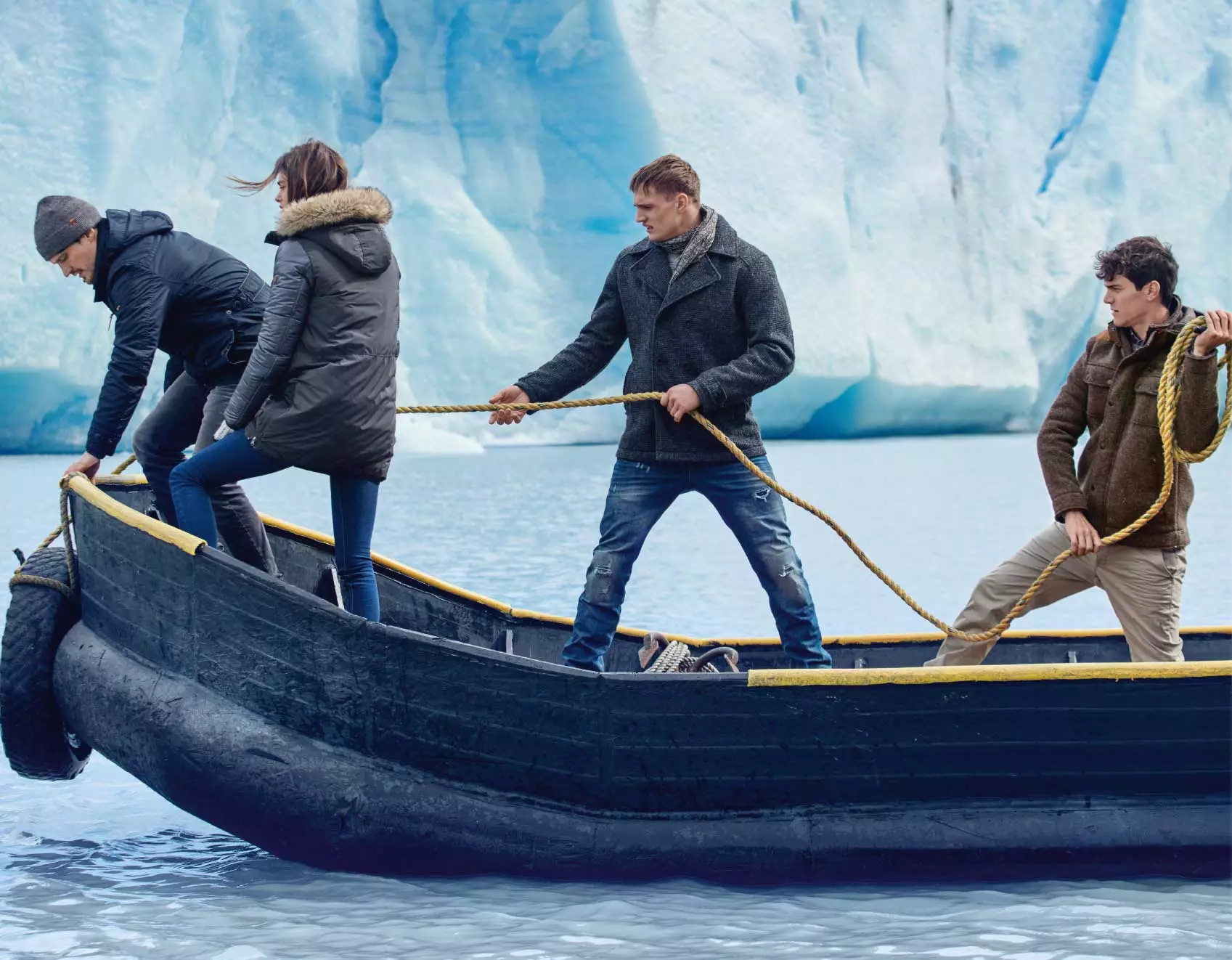 Models Sam Webb, Julian Schneyder, Julian Sabaud naMirte Maas muSantiago de Chile yezvipfeko zvitsva zveAutumn/Winter 2016 zvinoshanda, Camel Active.