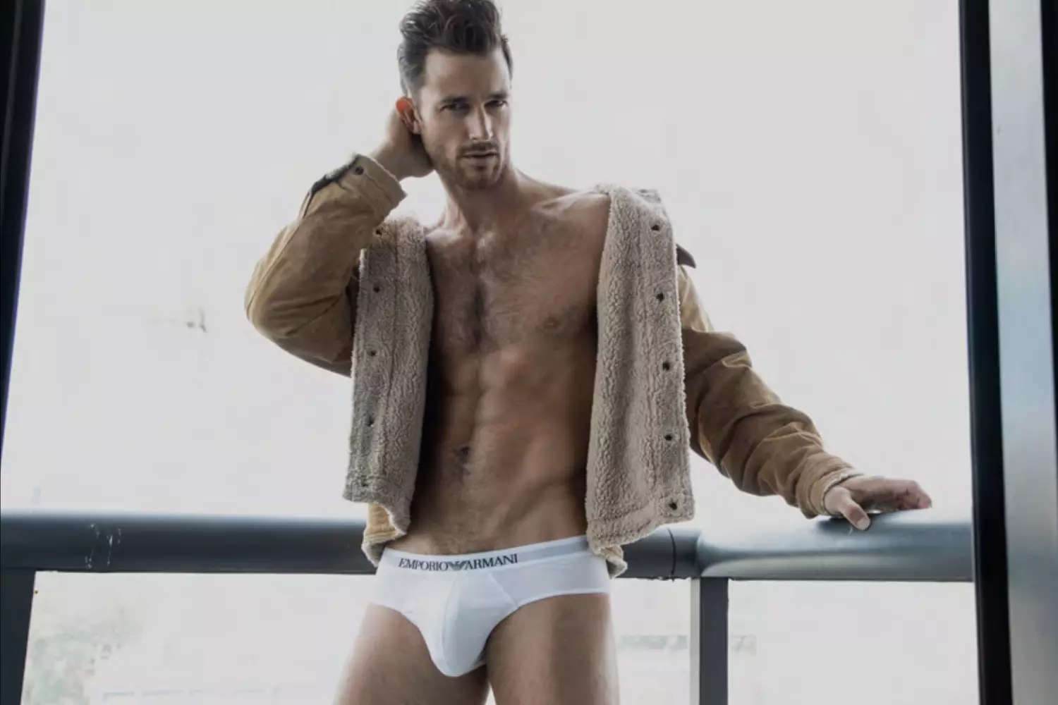 Lance Parker para la portada de la edición 03 de la revista PnVFashionblymale