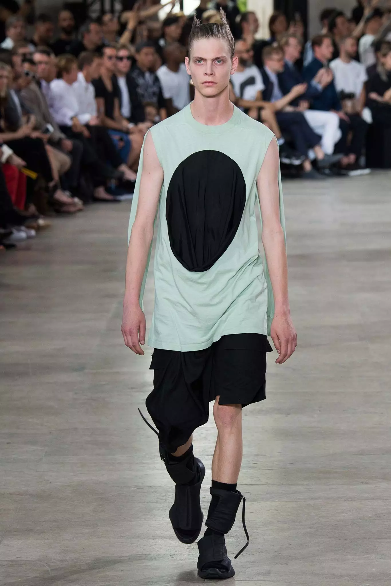 Мъжко облекло на Rick Owens пролет 2016329