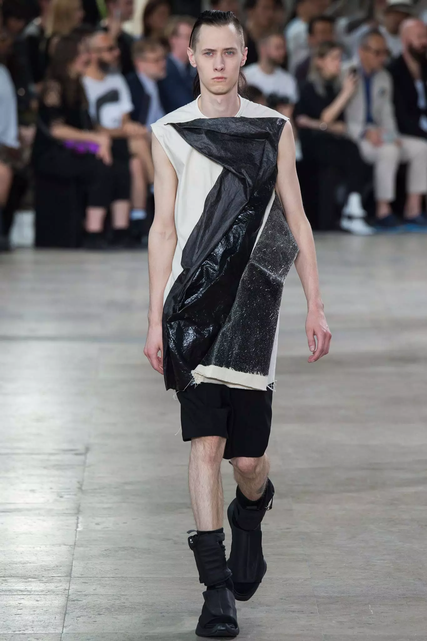 Rick Owens herrkläder våren 2016338