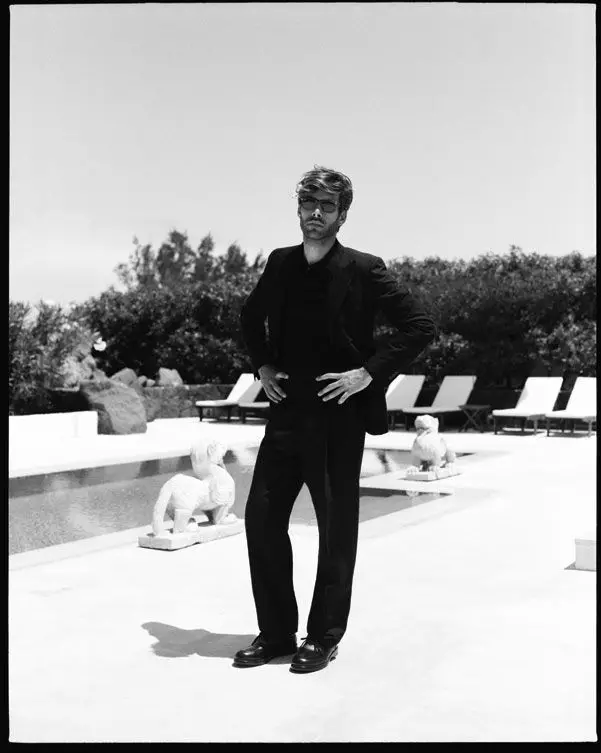 JON KORTAJARENA FÜR AUGUST MAN VON JAMES BUZZ WHITE7