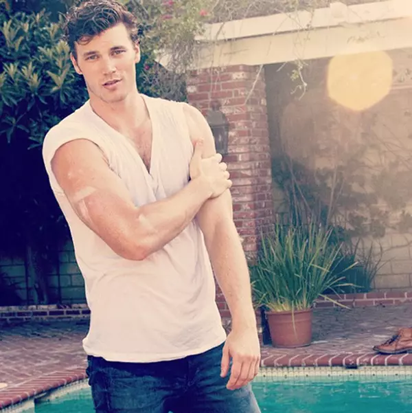 Derek Theler de Sonny Tong 1640_4