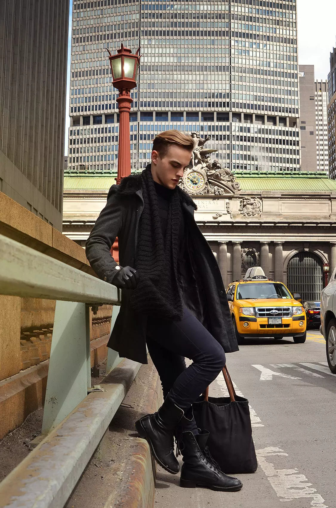 Professionell dansare från Australien Patrick Cook fotad i New York City av den bosniska fotografen Mladen Blagojevic när han reste för några månader sedan.