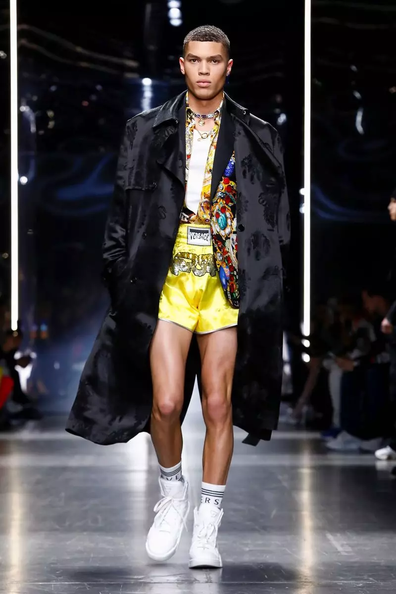 Versace Menswear Caij nplooj zeeg caij ntuj no 2019 Milan11