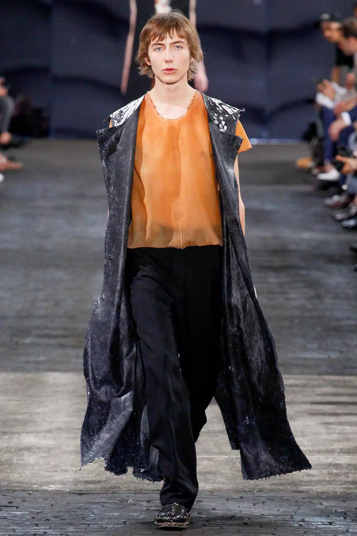 Maison Margiela 2016. gada pavasara vīriešu apģērbi538