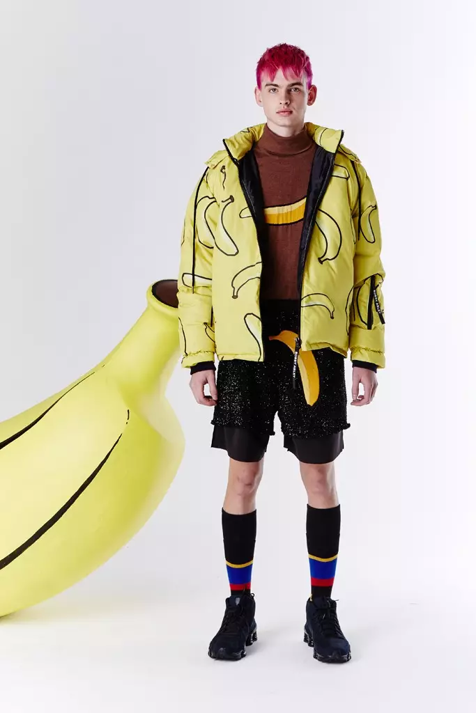 Londen-basearre sportkleanûntwerper Bobby Abley bleau trou oan syn upbeat en cartoonish DNA mei in fall lineup mei de titel Jungle Book. Abley waard ynspirearre troch it idee fan letterlike jungle ferwizings, mar blende mei de stedske jungle er belibbe yn New York.