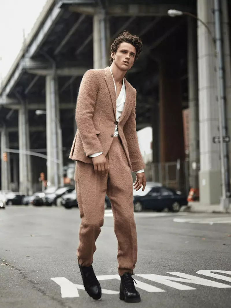 Simon Nessman nke Greg Swales GQ Brazil 6 Septemba